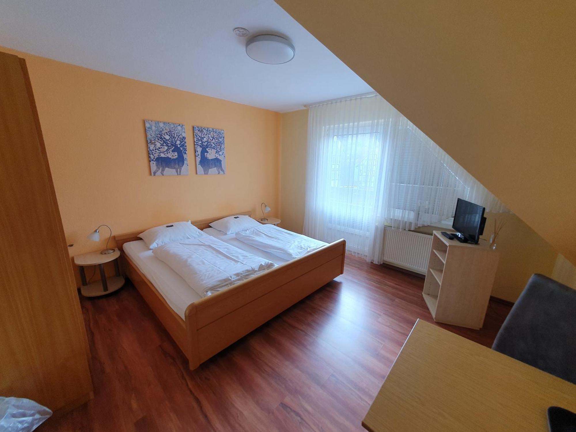Mini-hôtel Brauner Hirsch 3*